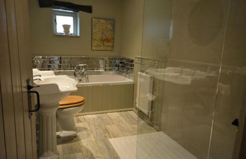 Haddon Grove Farm Cottages - Photo 80