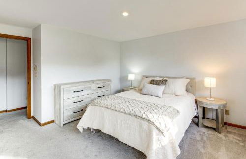 Serene La Conner Retreat with Fireplace and Deck! - Foto 21