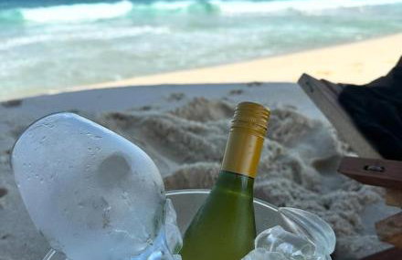 Pé na areia, vista incrível, casa aconchegante, ampla e de um astral - Foto 35