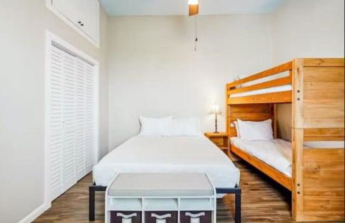 Penthouse on Claiborne - Foto 16