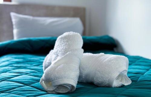 Luxurious 3Bed House with Spa Bath & Garden - Foto 48