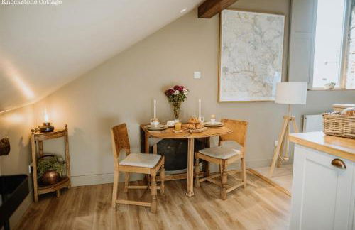 Lyme Tree Farm Cottages - Hotching Barn and Knockstone Cottage - Foto 42