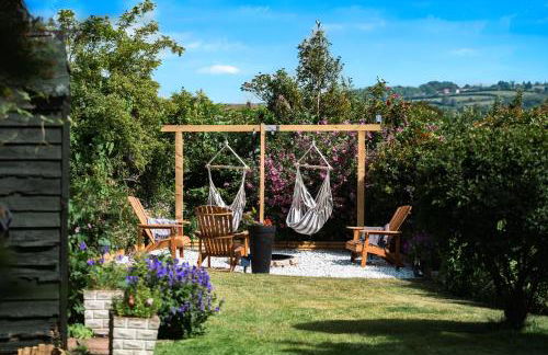 Stylish 2 Bedroom Cottage With Hot Tub And Parking - Foto 17