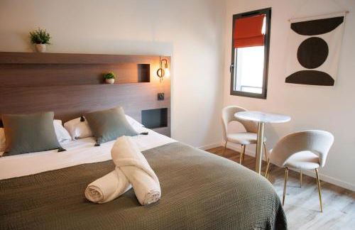 Appart'hôtel Le Corot - Accès Autonome - Saint-Junien Centre - Foto 17