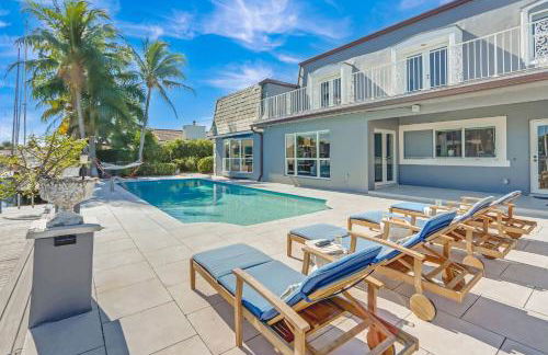 Solara: Waterfront Estate, Pool, Dock, Private Guest Suite - Foto 33