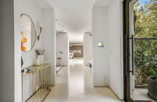 Laurel Canyon - Photo 52