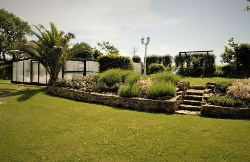 Peaceful Holiday Home in Plouguin With Indoor Pool - Foto 74