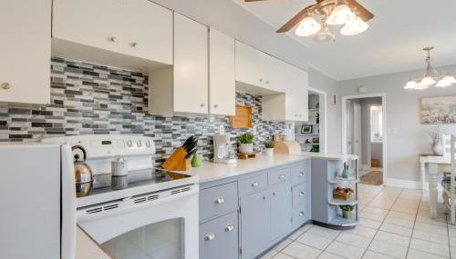 Cozy Mtn-View Retreat with Yard Near Hiking and Golf! - Foto 4