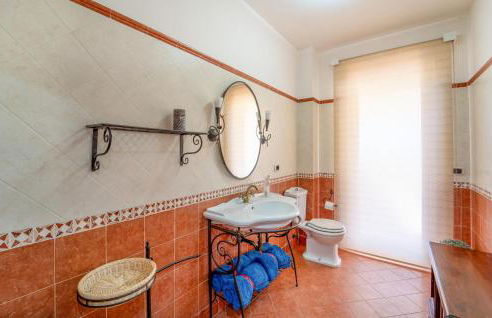 Lovely Home In Trappitello With Wifi - Foto 32