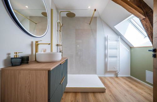 Grange de Clyna-Piscine & Spa à 10 min du circuit - Foto 10