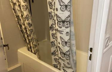 Bel appartement spacieux ,convivial de 3 chambres avec parking privé sécure - Photo 78