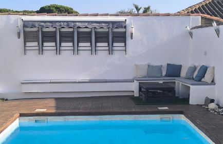 VILLA DE LUJO CLIMATIZADA. PISCINA Y JARDIN PRIVADO - Foto 32