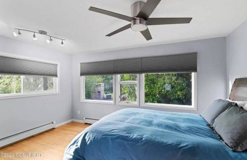 Cozy Anchorage Retreat 7 mins From Airport - Foto 14