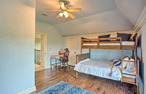 Home with Game Room and Fireplace 14 Mi to McKinney! - Foto 22