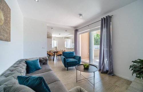 Villa TM with private heated pool, poolhouse & private garage - Photo 32