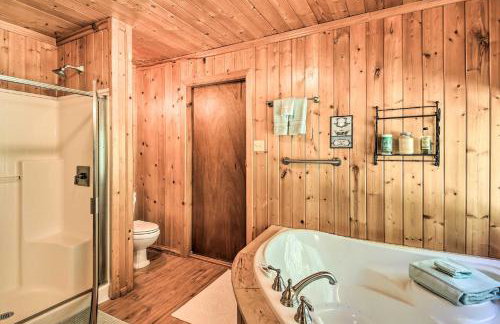 Family Home with Stunning River and Mountain View - Foto 17