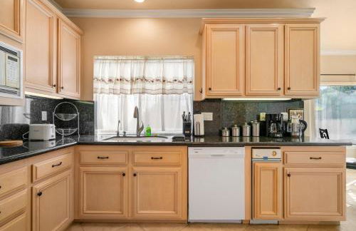 @ Marbella Lane - Captivating Home in Rowland Hts - Foto 16