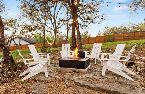 Lux 5BR gem with Heated Pool, SPA, and Outdoor Movie Theater - Foto 30