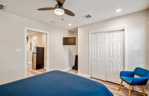 Winter Retreat 3b 3ba Huge backyard Mins from Downtown - Foto 21