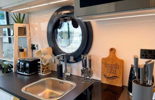 Yarmouth Waterlodge Floating Apartment 1 - Foto 20