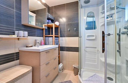 Amazing Home In Pustodol With Sauna - Photo 31