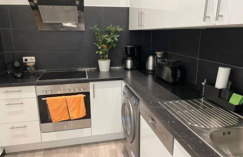 homey Apartments Park Suite - Photo 29