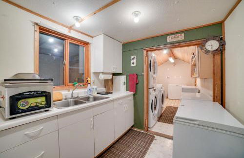 Walk to Kenai River Forested Fishermans Cabin! - Foto 33