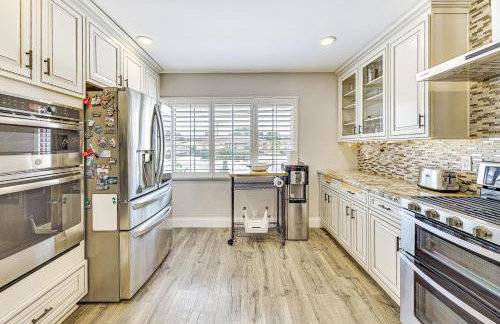 Game Room, Pool! Family Home 25 Mi to Disneyland - Foto 7