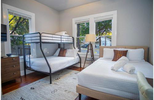 Chic Downtown Farmhouse With Garden and BBQ Grill - Photo 22