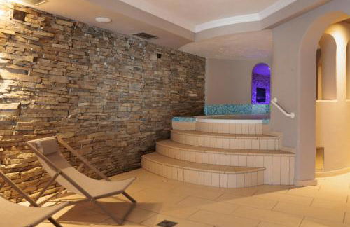 Alpenvilla Large Family Apartment - by Familiaris- Pools 500 meters - Foto 12