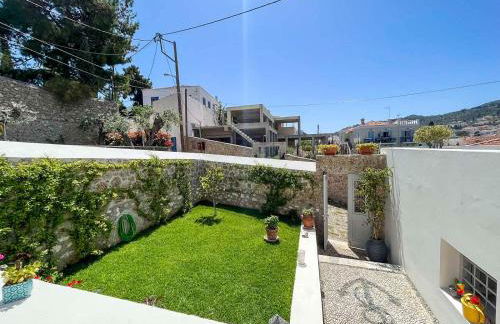 Tatiana's House - Photo 42