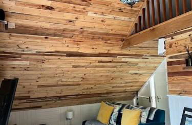 The Shed . A cosy, peaceful, 96% recycled, chalet. - Foto 8