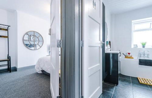 Families Only - Pet Friendly sleeps 6 maximum NO PARTIES - Foto 25