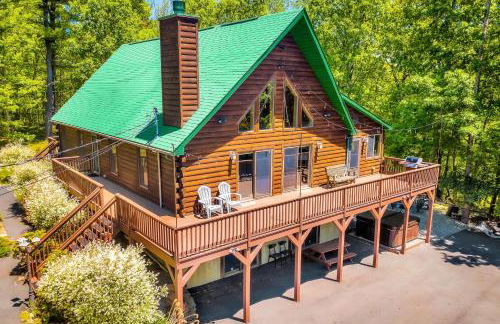 Massive Log Chalet with Hot Tub - Foto 1