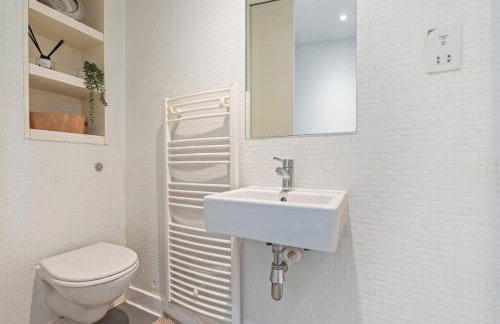 High-Rise Luxury 2-Beds and 2-Baths - Central - Relocation, and Family Friendly - Foto 12