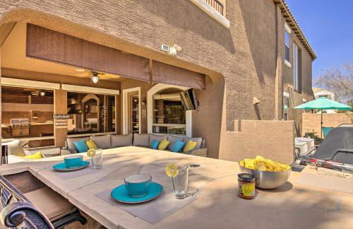 Family Gem in Phoenix with Saltwater Pool and Theater - Foto 43