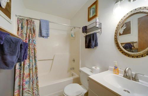 Smoky Mtn Hideaway Screened Porch and Fire Pit - Foto 18