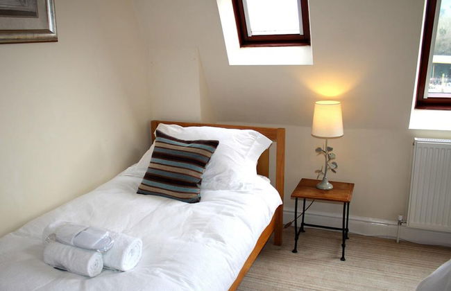 Cotswolds Valleys Accommodation - Exclusive use character one bedroom family holiday apartment - Foto 3