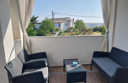 Zekic Family Apartments with Large Garden & Private Parking Quiet Area Lopar - Foto 14