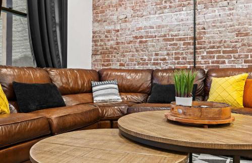 Unique Black Home in the Heart of Shelby Park - Foto 10