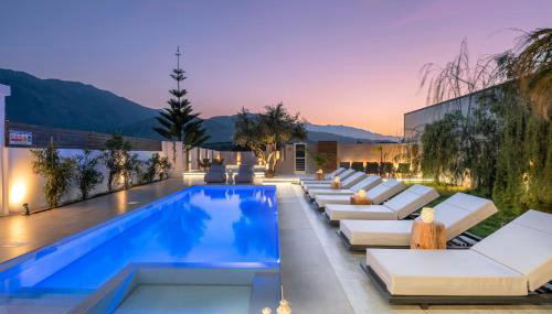 Hypnosis Beachside Villa with Private Heated Pool - Foto 2, sunbed