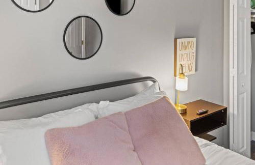 The Luxe/Hot Tub/Putt Putt/10 Miles Shaker Village - Foto 32