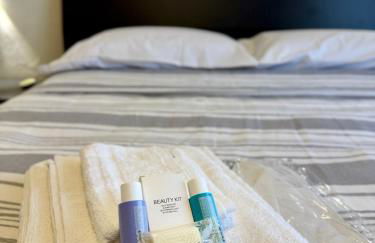 Modern Home near Hospital and City Center - Photo 3