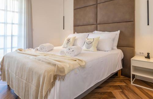 Villa Fiora, a beautiful and modern villa with a pool - Foto 18