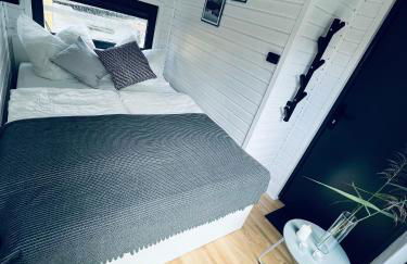 Waterview - Schwimmendes Ferienhaus auf dem Wasser mit Blick zur Havel, inkl Motorboot zur Nutzung - Foto 18