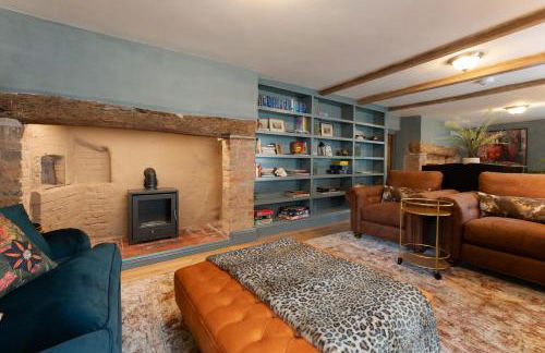 St James Cottage - Luxurious Dorset Escape in Idyllic Milton Abbas - Photo 30