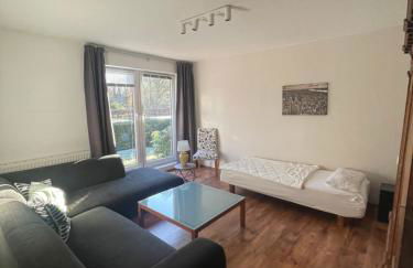 Hamburger Villenviertel, ganzes Haus mit 5 Einbettzimmern,1 Esszimmer - Foto 1