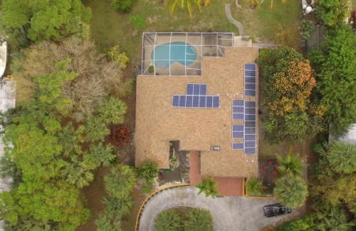 JUPITER WATERFALLS - NEWLY UPDATED - TIKI HUT, FIRE PIT, KITCHEN, POOL HEATER and MORE - Photo 11