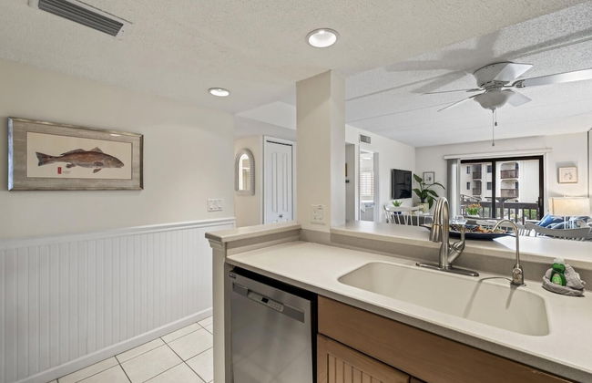 Just Beachy~ocean View~2nd Fl 2 Bedroom Condo by RedAwning - Foto 41