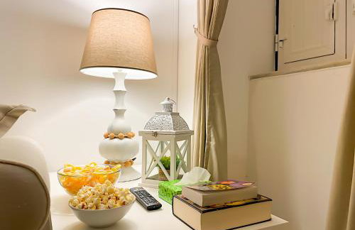 Entire 2 Bedroom Family Friendly House in Belem Lisbon 3 to 5 Guests - Photo 19